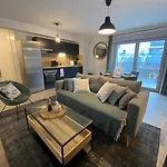 T3 Moderne - Proche Tram - Parking Prive Apartman *