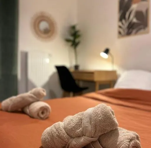 T3 Moderne - Proche Tram - Parking Prive Apartamento