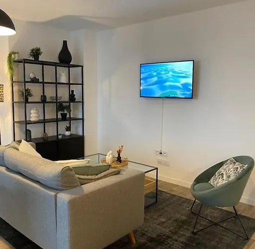 T3 Moderne - Proche Tram - Parking Prive Apartamento